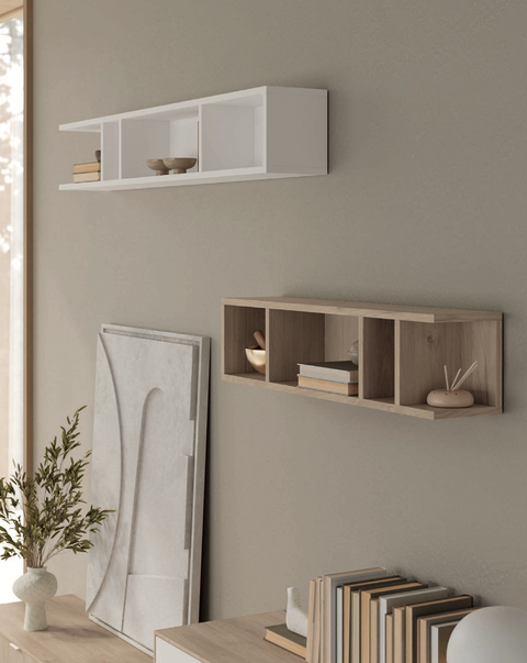 Composición salón NATUR 05 · mueble TV con aparador bajo zócalo y estanterías horizontales