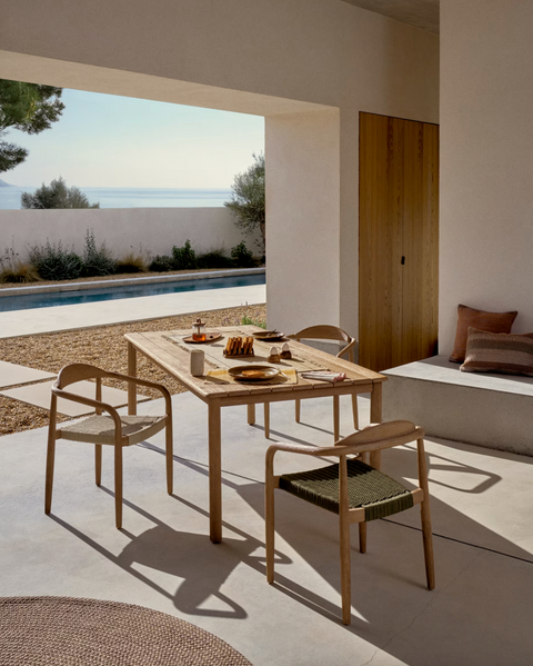 Silla apilable Nina de madera maciza